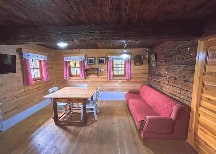 Eco Tourist Farm Mikl مزرعة للإقامة Prevalje